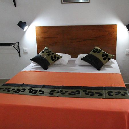 Dambulu Oya Family Park Hotel Dambulla Værelse billede